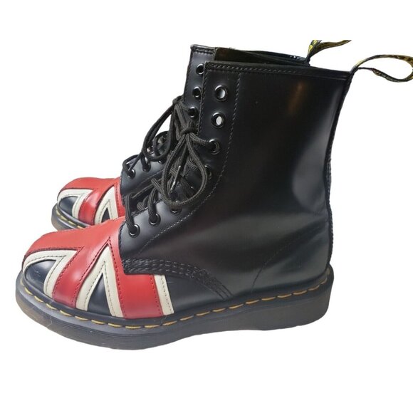 Doc Martens Black Combat Boots Union Jack British Flag Womens EU 37/US 6 10950 - Picture 1 of 12